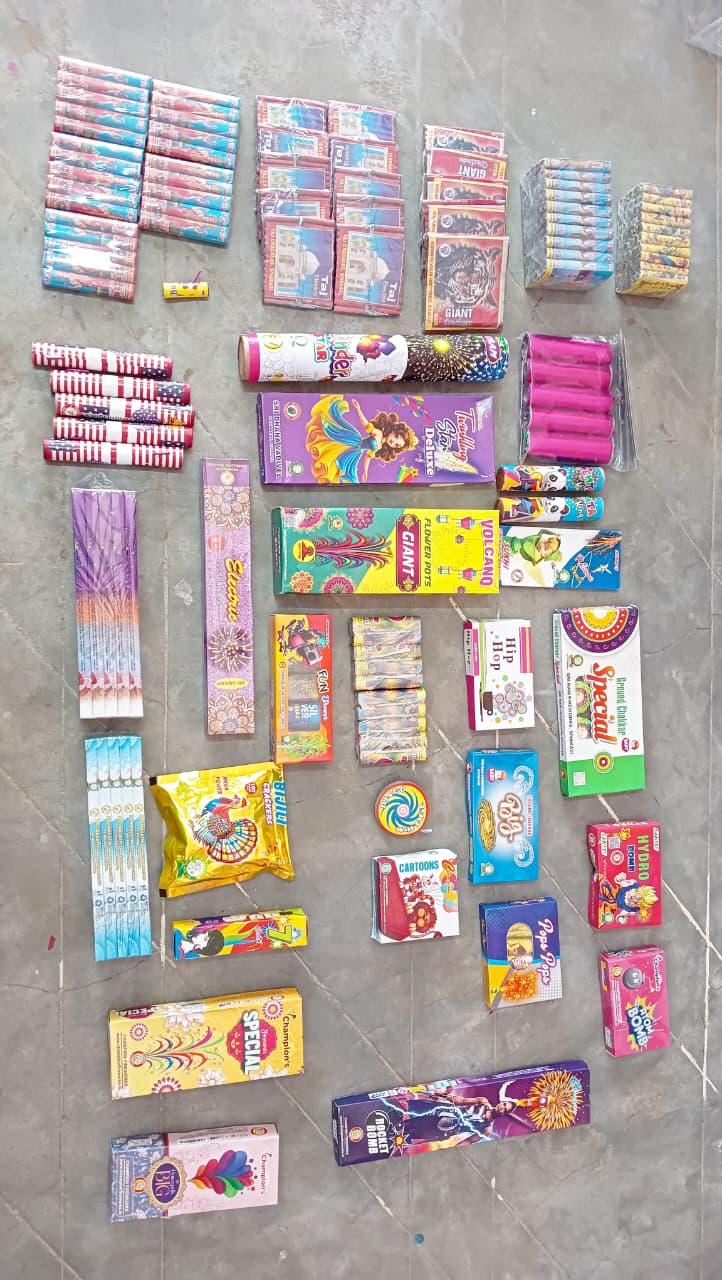 Variety gift box with 80 assorted Sivakasi crackers for Diwali